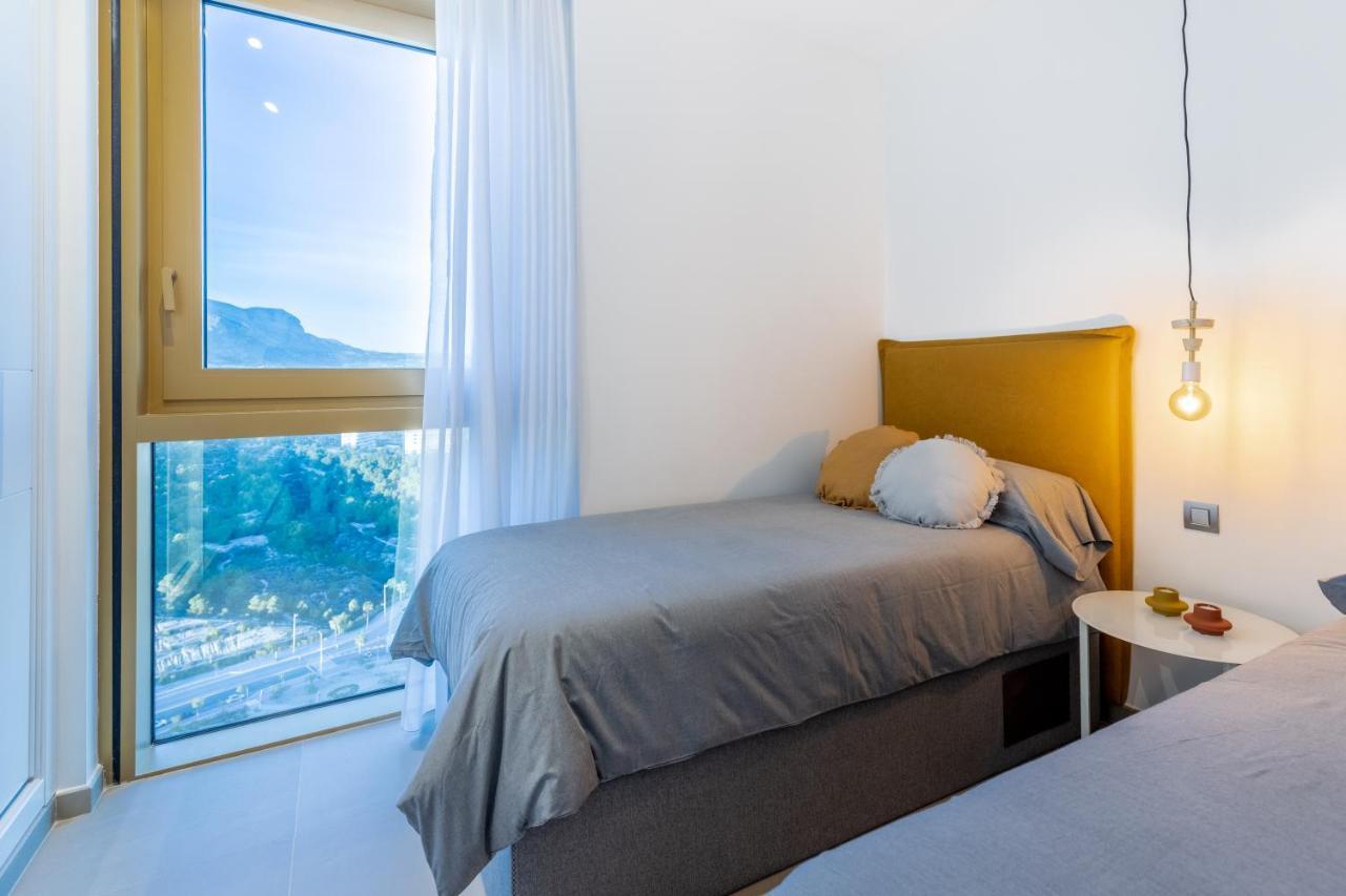 Intempo Luxury Ocean Views Resort 베니돔 외부 사진