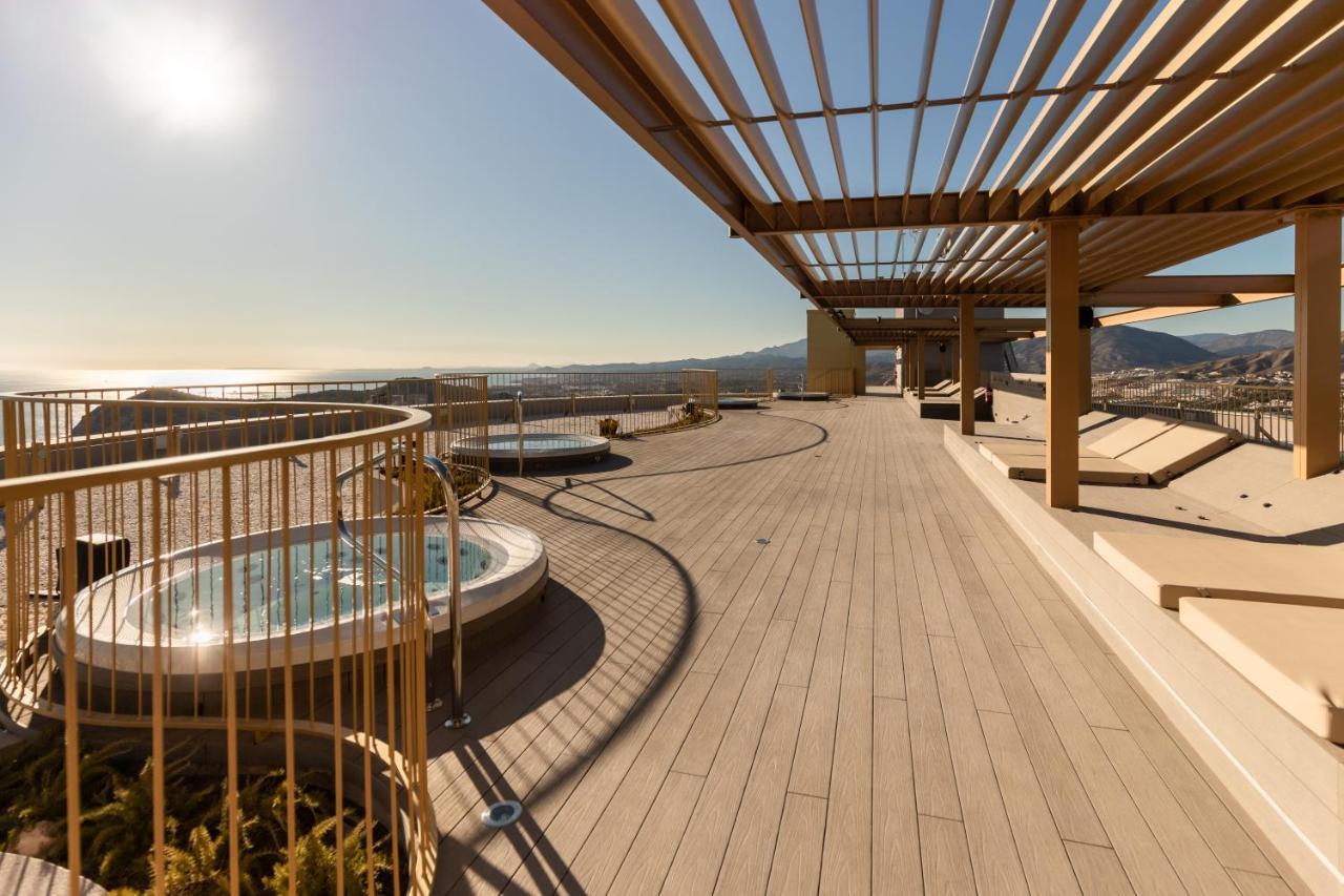 Intempo Luxury Ocean Views Resort 베니돔 외부 사진