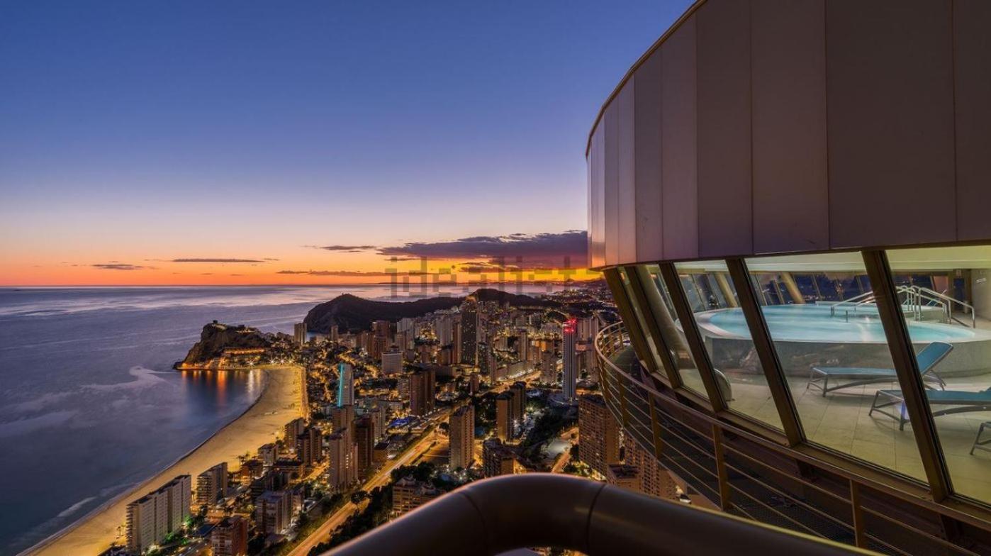 Intempo Luxury Ocean Views Resort 베니돔 외부 사진