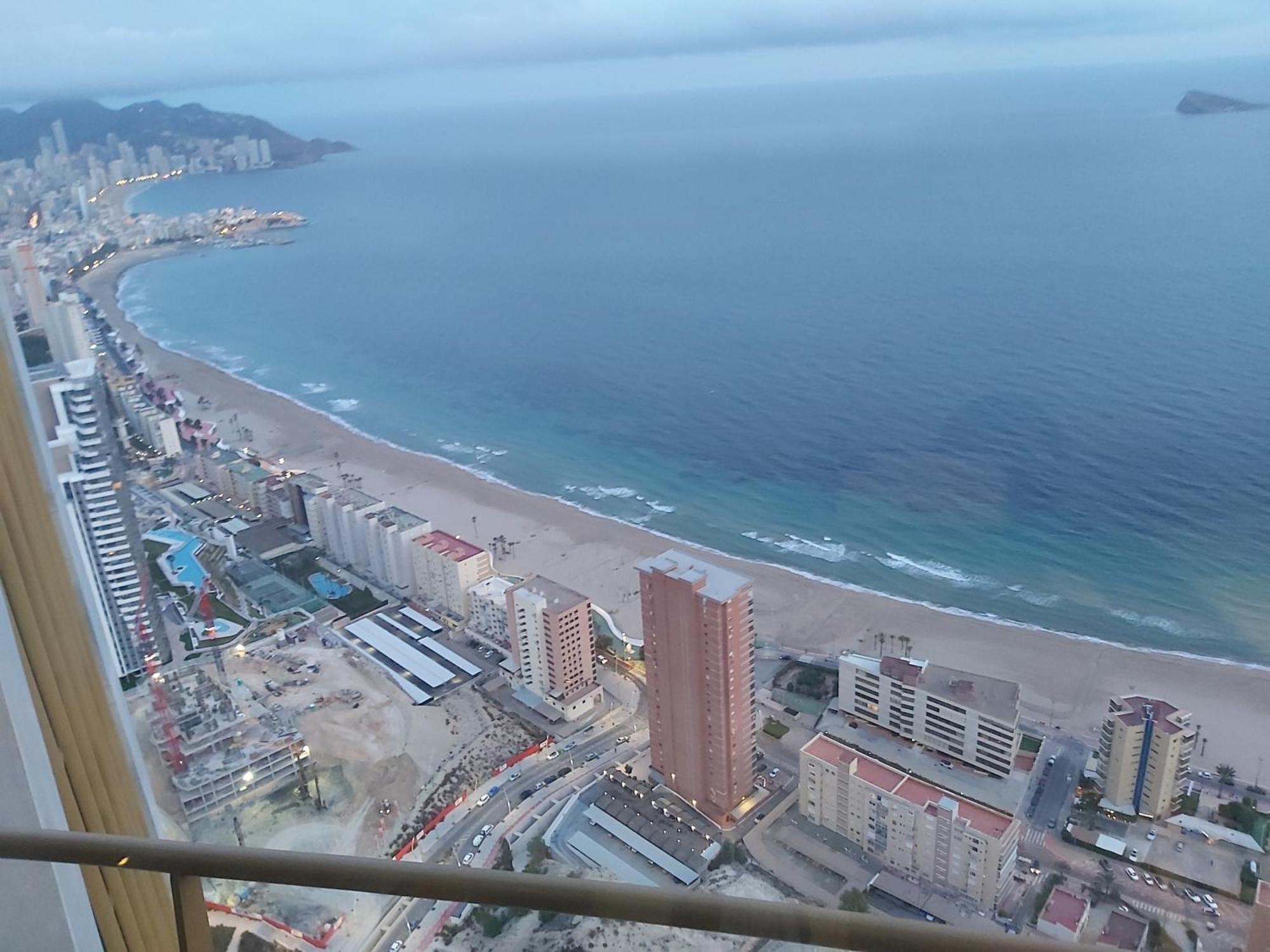 Intempo Luxury Ocean Views Resort 베니돔 외부 사진