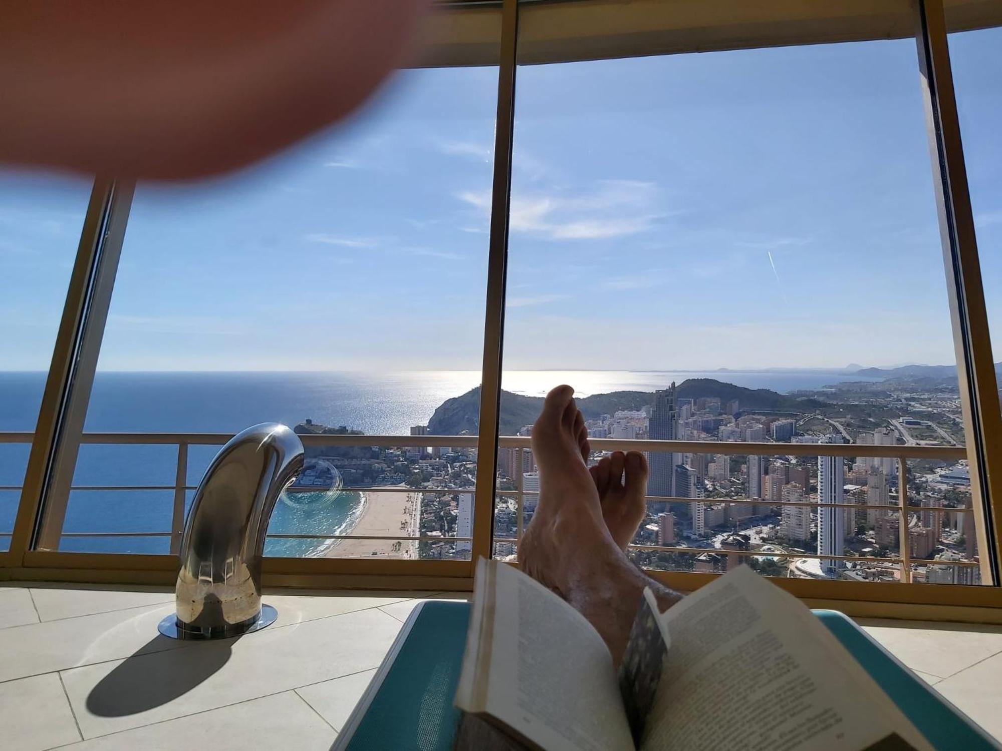 Intempo Luxury Ocean Views Resort 베니돔 외부 사진