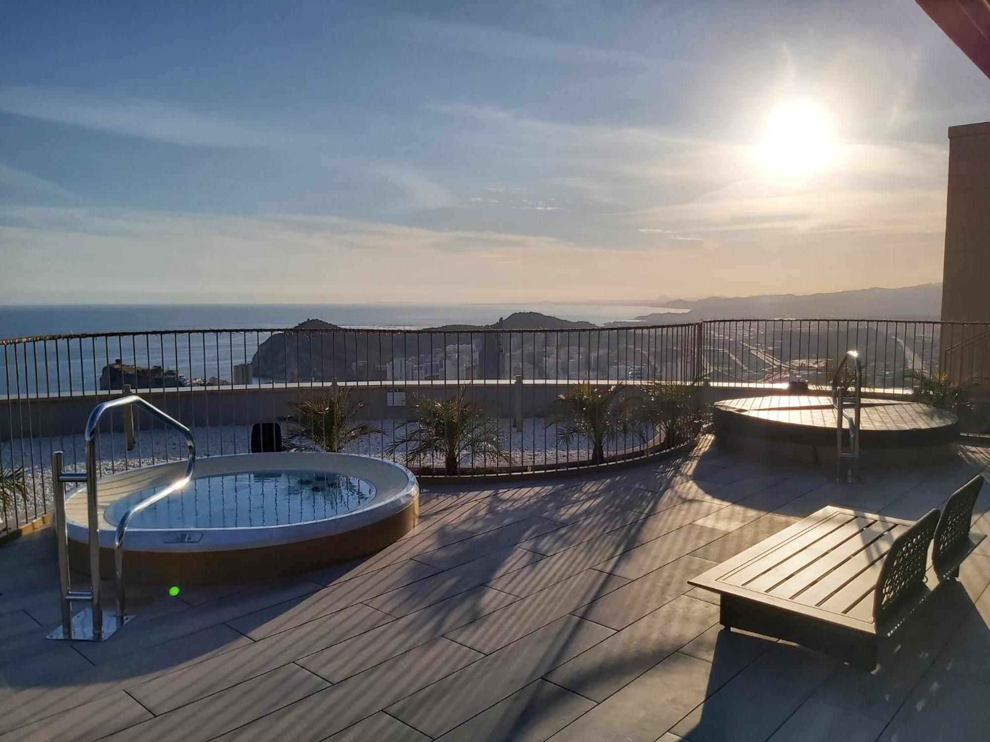 Intempo Luxury Ocean Views Resort 베니돔 외부 사진