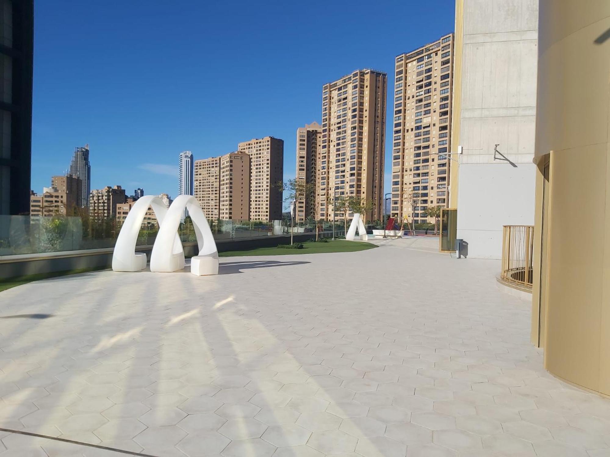 Intempo Luxury Ocean Views Resort 베니돔 외부 사진
